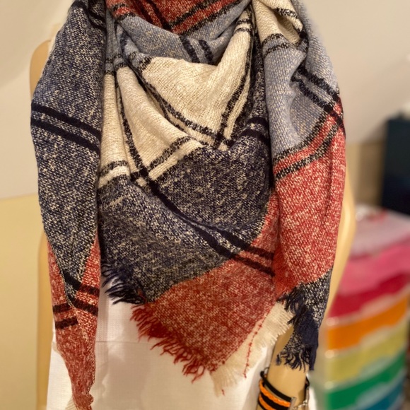 Beautiful Blanket Scarf - Picture 3 of 5